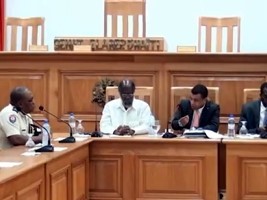 Haiti - Politic : Senator Desras strongly criticizes the behavior of his peers