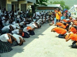 Haïti - Sécurité : Enseigner aux enfants les gestes qui sauvent
