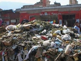 Haïti - Politique : L’assainissement de Port-au-Prince à l’agenda du Ministre de l’intérieur