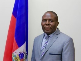 Haïti - Politique : Fête du drapeau et de l’université, discours du Ministre Cadet