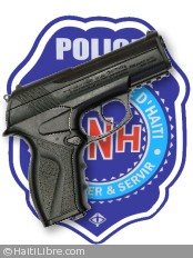 Haiti - Police : A police officer shot down, the President Martelly condemns