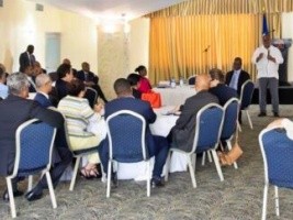 Haiti - Politic : The PM exchanges with many businessmen and businesswomen