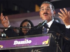 Haiti - Diplomacy : Laurent Lamothe, congratulates the new Dominican President